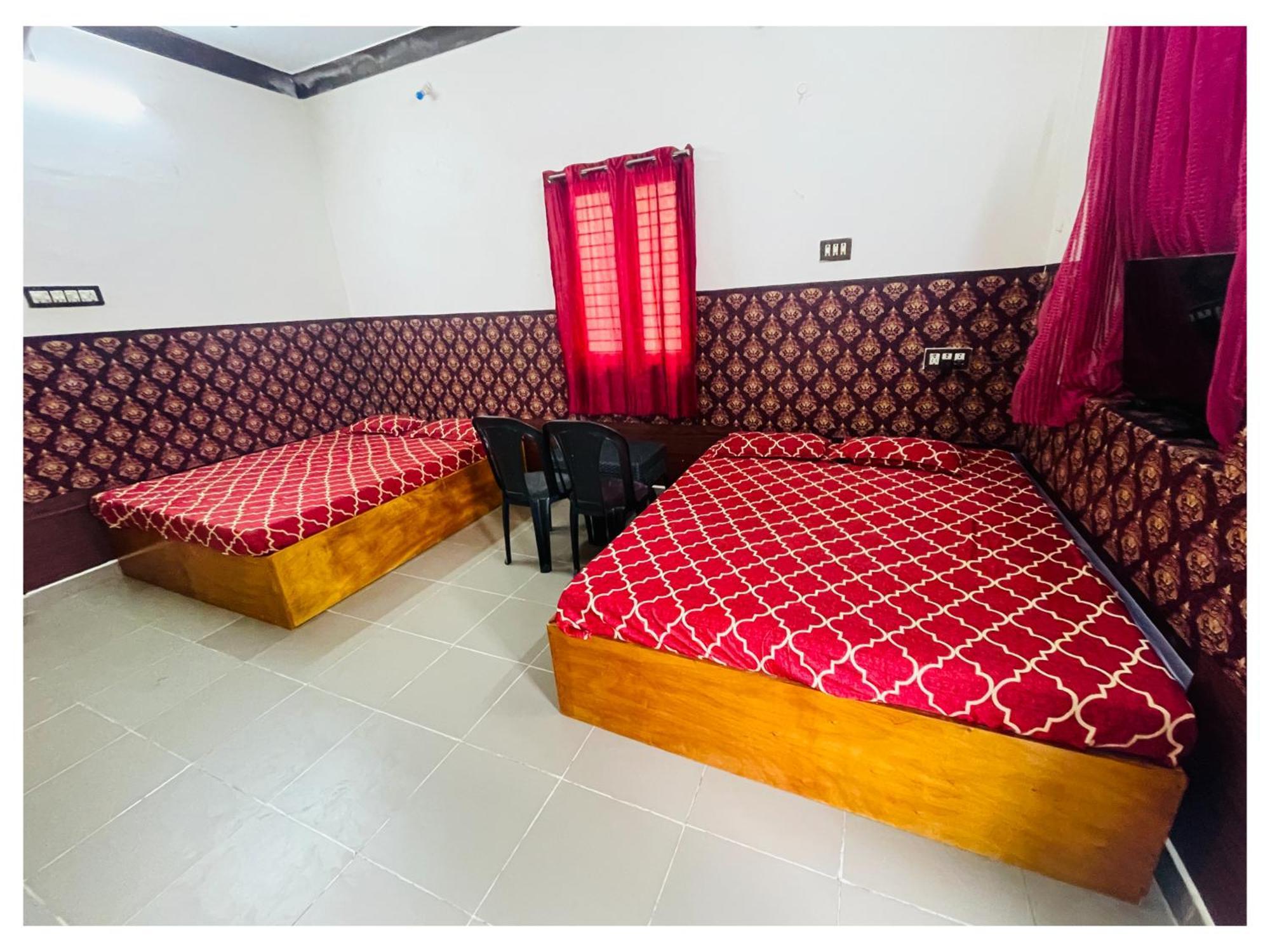 Thirunallar S A Residency Tirunallar Exterior photo