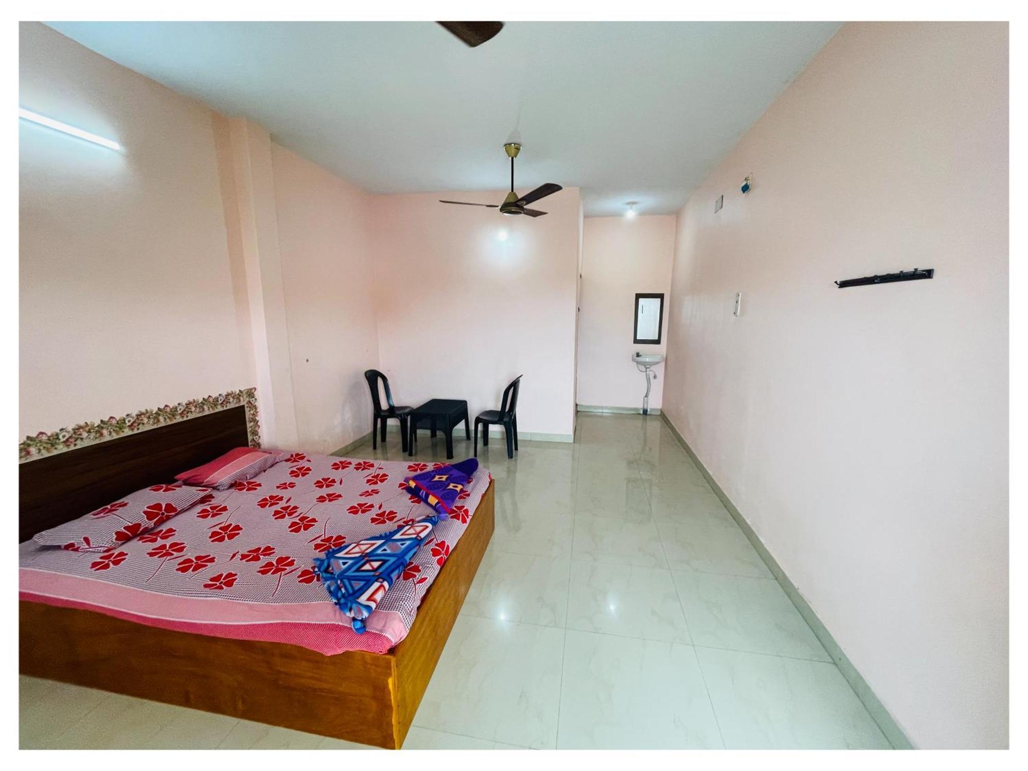 Thirunallar S A Residency Tirunallar Exterior photo