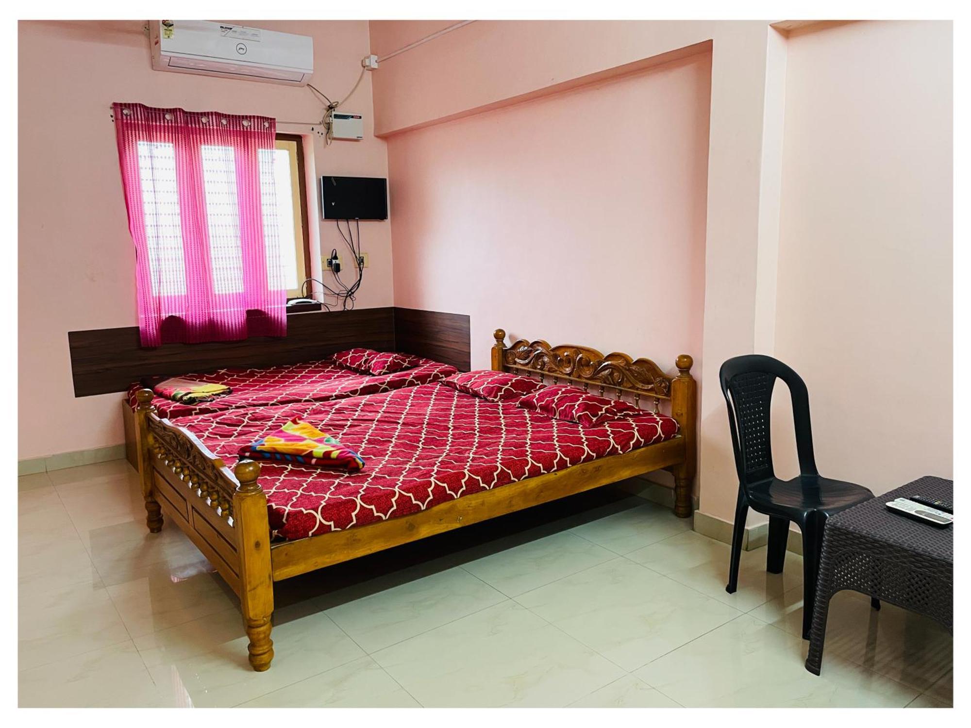 Thirunallar S A Residency Tirunallar Exterior photo