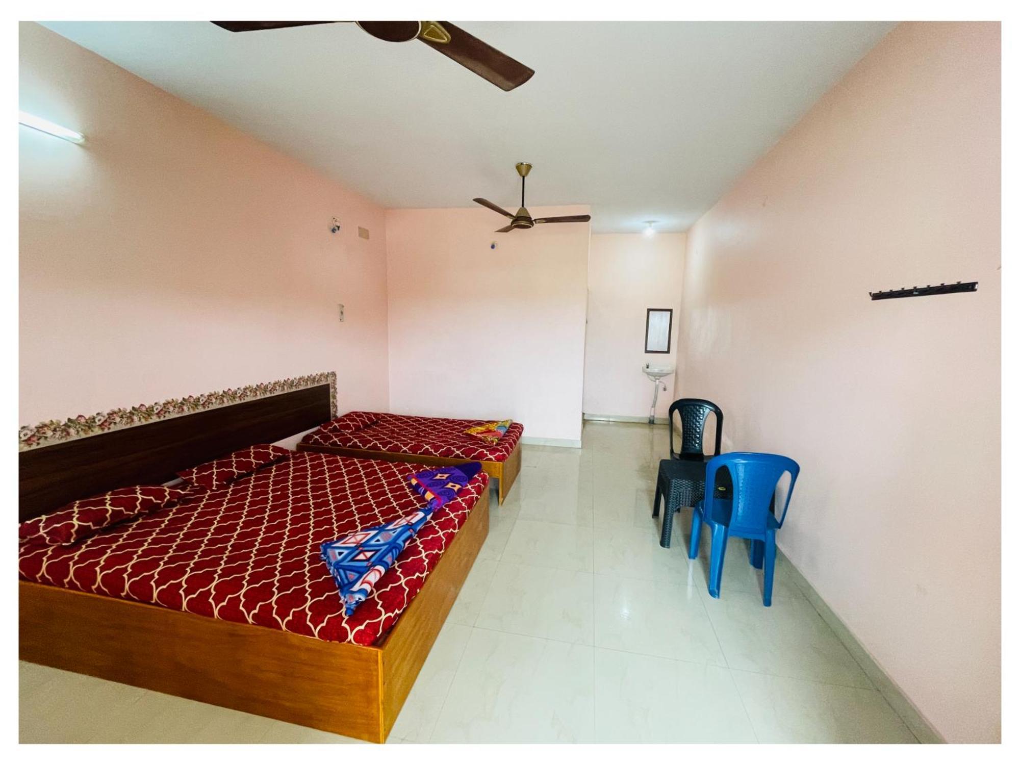 Thirunallar S A Residency Tirunallar Exterior photo
